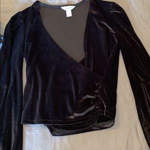 Long sleeve black velvet top